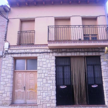 Bar Hostal Torralba De Los Sisones Экстерьер фото