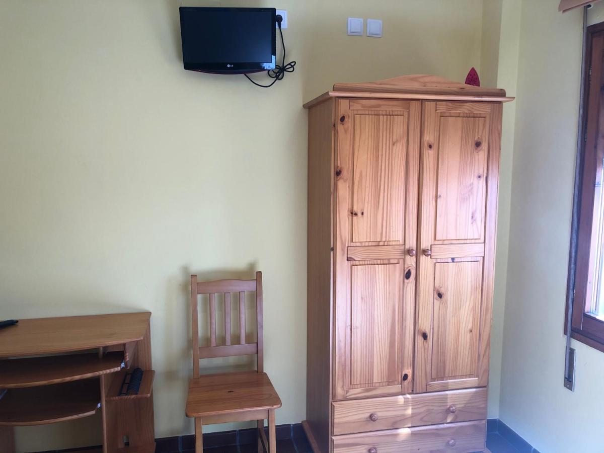 Bar Hostal Torralba De Los Sisones Экстерьер фото